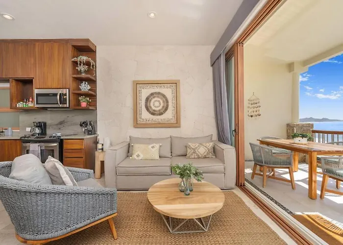 Unique Front With Concierge *