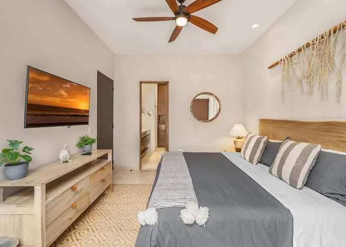 Unique Front With Concierge